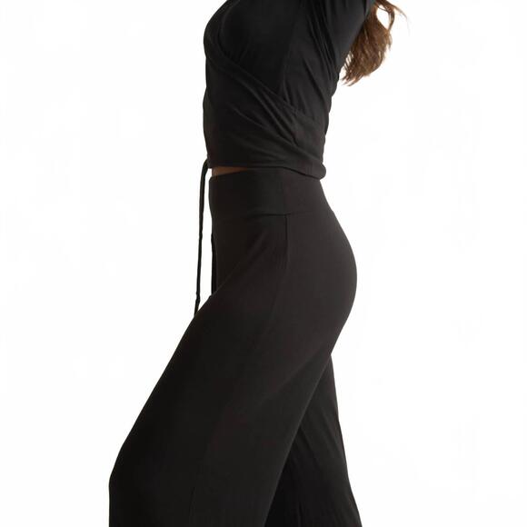 NEW FACEPLANT DREAMS studio wrap top in black - Picture 3 of 3